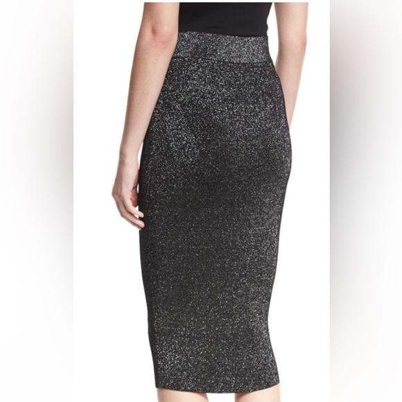 Forever 21 Dresses & Skirts - 💕2/$11 NWT Black & Silver Pencil skirt